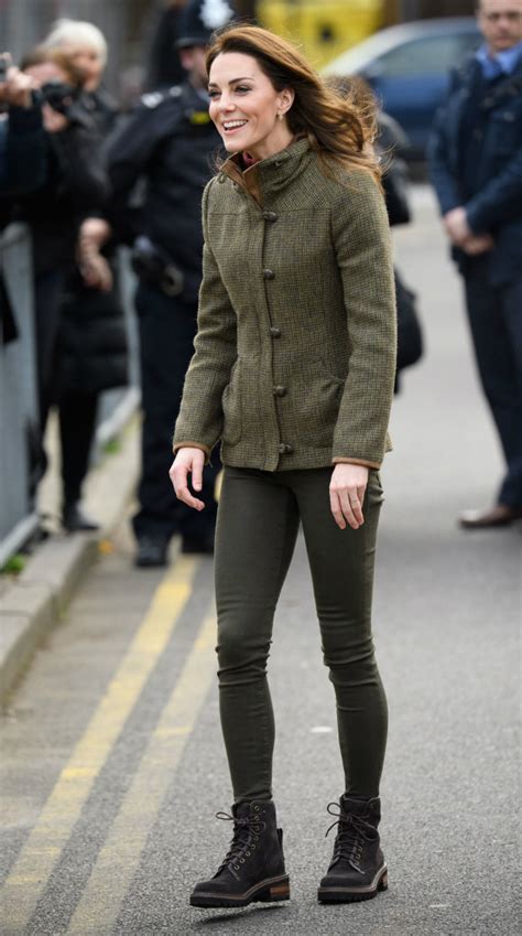 kate middleton chloe boots.